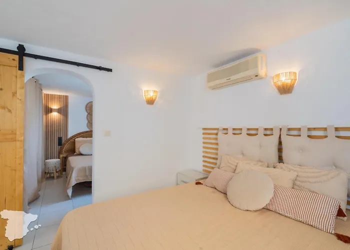 Mariposas Villa *